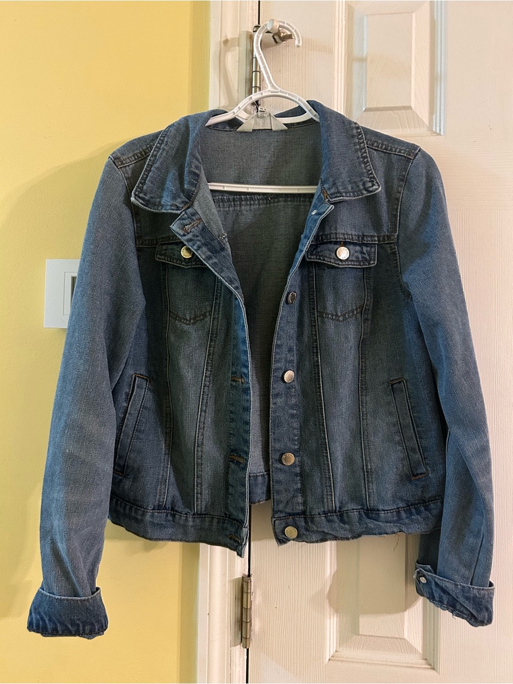 Youth Large/ Women’s XS Dark Blue Denim Jacket